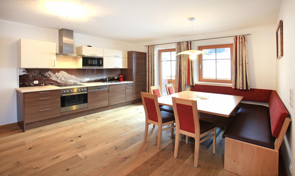 Tarlack Appartements Huetten 34 Leogang Phòng bức ảnh